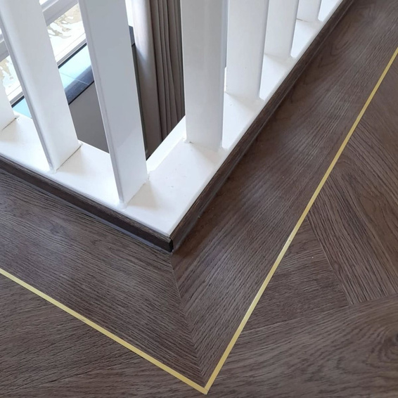 Listwa podłogowa mosiężna "U" polerowana 10mm x 2700mm